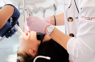 Modern-Smile-Design-Dr-Olga-Donstova-Clinic Dr Olga Dontsova and a patient getting a Dental cleaning at Modern Smile Design